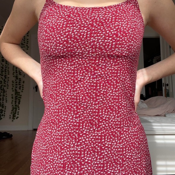 Brandy Melville Dresses & Skirts - brandy melville red tie back dress